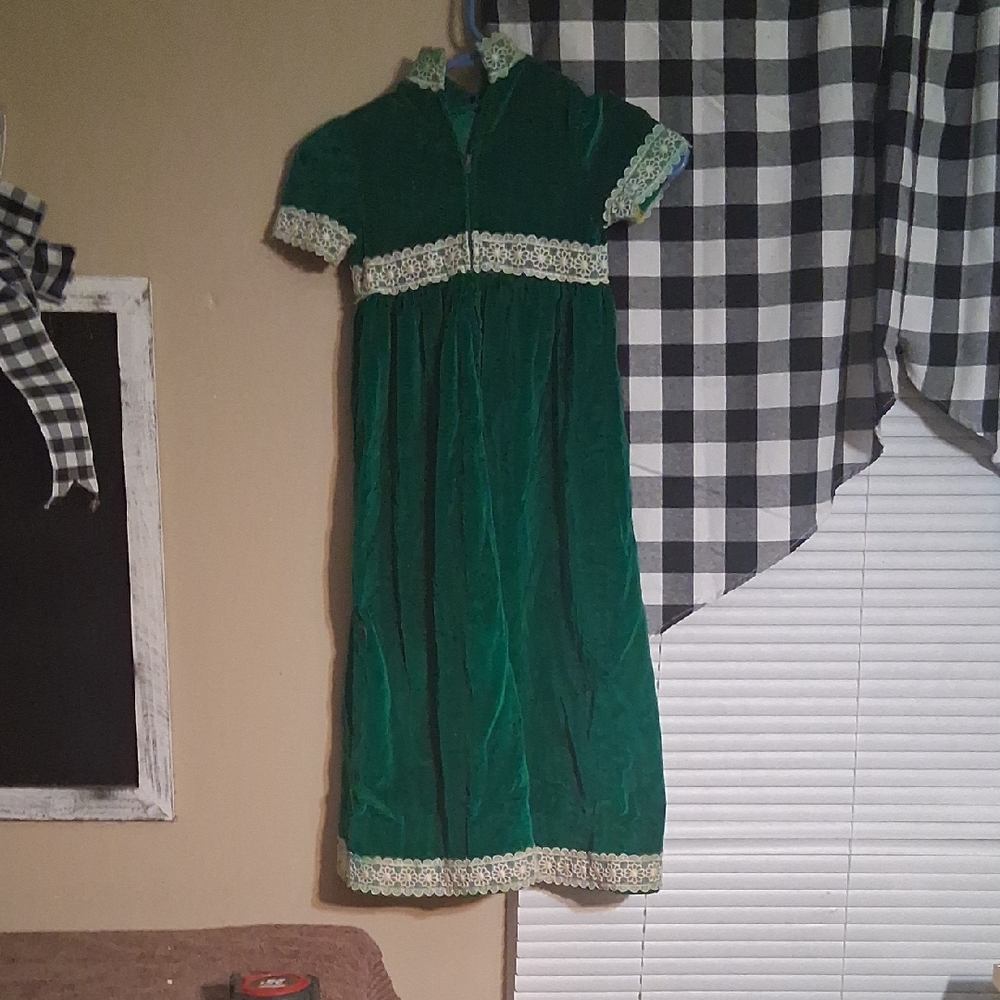 Ceil Answorth Green Velvet Kids Dress with Lace Trim Vintage 1940's Size 6